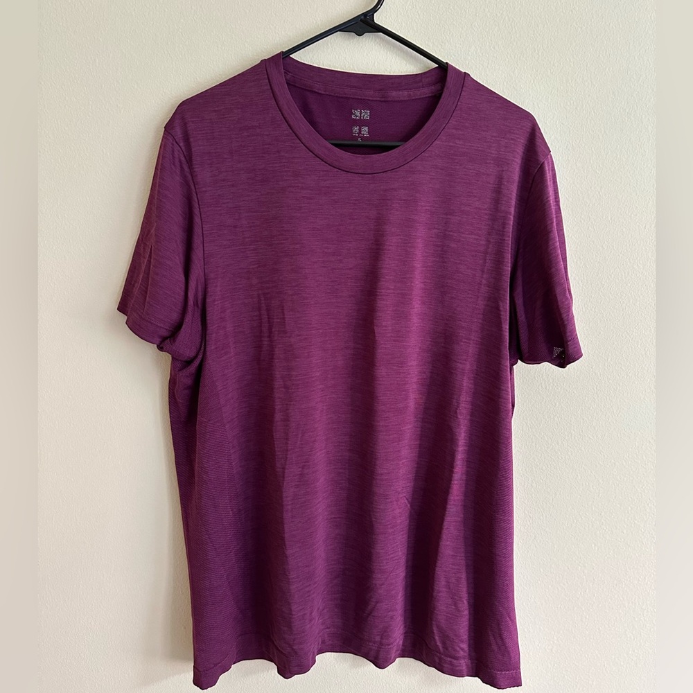 Uniqlo large DRY-EX T-Shirt Crew Neck Short Sleeve Burgundy active wear